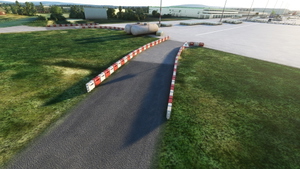 EDFH - Frankfurt Hahn Airport thumbnail 12