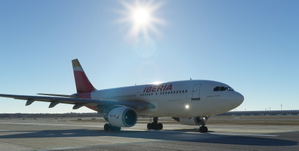 IBERIA A310 thumbnail 3