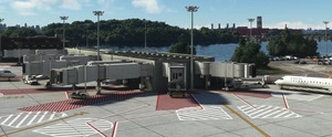 KLGA - LaGuardia Full Airport thumbnail 15