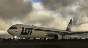 LOT Polish Airlines livery for the CS Boeing 767-400ER. thumbnail 2