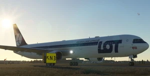 LOT Polish Airlines livery for the CS Boeing 767-400ER. thumbnail 8