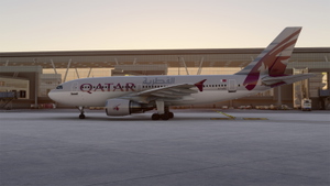 Qatar Airways Airbus A310-300 (A7-AFE) 8K thumbnail 4