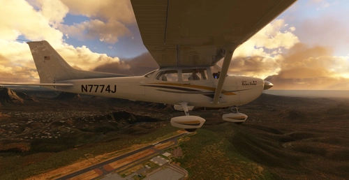FR172 REIMS ROCKET / CESSNA R172 HAWK XP II
