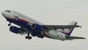 Royal Canadian Air Force (RCAF) 15001 - IniBuilds A310 thumbnail 9