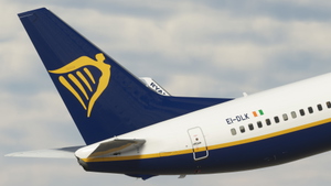 Ryanair (Split Scimitar Packs) - PMDG 737-800 thumbnail 12