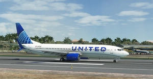 United Airlines "2019 livery" "N37267" PMDG B737-800 Scimitar winglets thumbnail 4