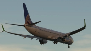 United Airlines (N75432 'Eco-Skies') - PMDG 737-900ER thumbnail 4