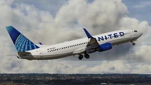 United Airlines "Evo-Blue" [Pack] w/Cabin PMDG B737-824 thumbnail 4