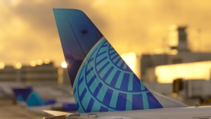 United Express - Evo Blue / E175 Triple Pack thumbnail 5