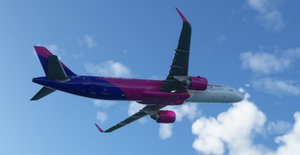 Wizz Air "HA-LVA" LatinVFR A321 Neo pratt and whitney thumbnail 10