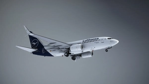 PMDG B737-700 SSW Lufthansa D-ABEC thumbnail 3