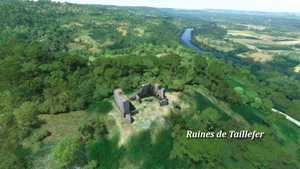 Château de Castelnau-Bretenoux and other landmarks thumbnail 5