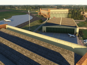 Leeds East Airport - EGCM thumbnail 6