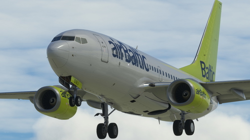 PMDG 737-700 AirBaltic YL-BBJ [based on 737-300 YL-BBJ]