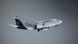 PMDG B737-700 BW Lufthansa D-ABED thumbnail 3