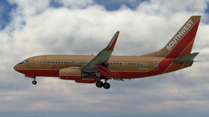 Southwest Airlines "Desert Gold" [Pack] w/Cabin PMDG 737-7H4 thumbnail 11