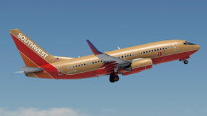 Southwest Airlines "Desert Gold" [Pack] w/Cabin PMDG 737-7H4 thumbnail 4