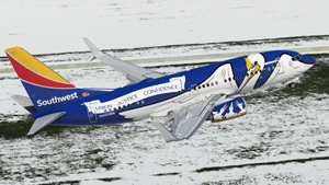 Southwest Airlines "Louisiana One" w/Cabin PMDG 737-7H4 thumbnail 5