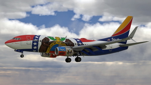 Southwest Airlines "Missouri One" w/Cabin PMDG 737-7H4 thumbnail 6