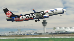 SunExpress "PokalExpress - Eintracht Frankfurt" (TC-SPC) - PMDG 737-800 thumbnail 13