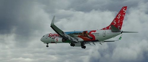 Transavia PH-HXA *We love Holidays* Sunweb paint