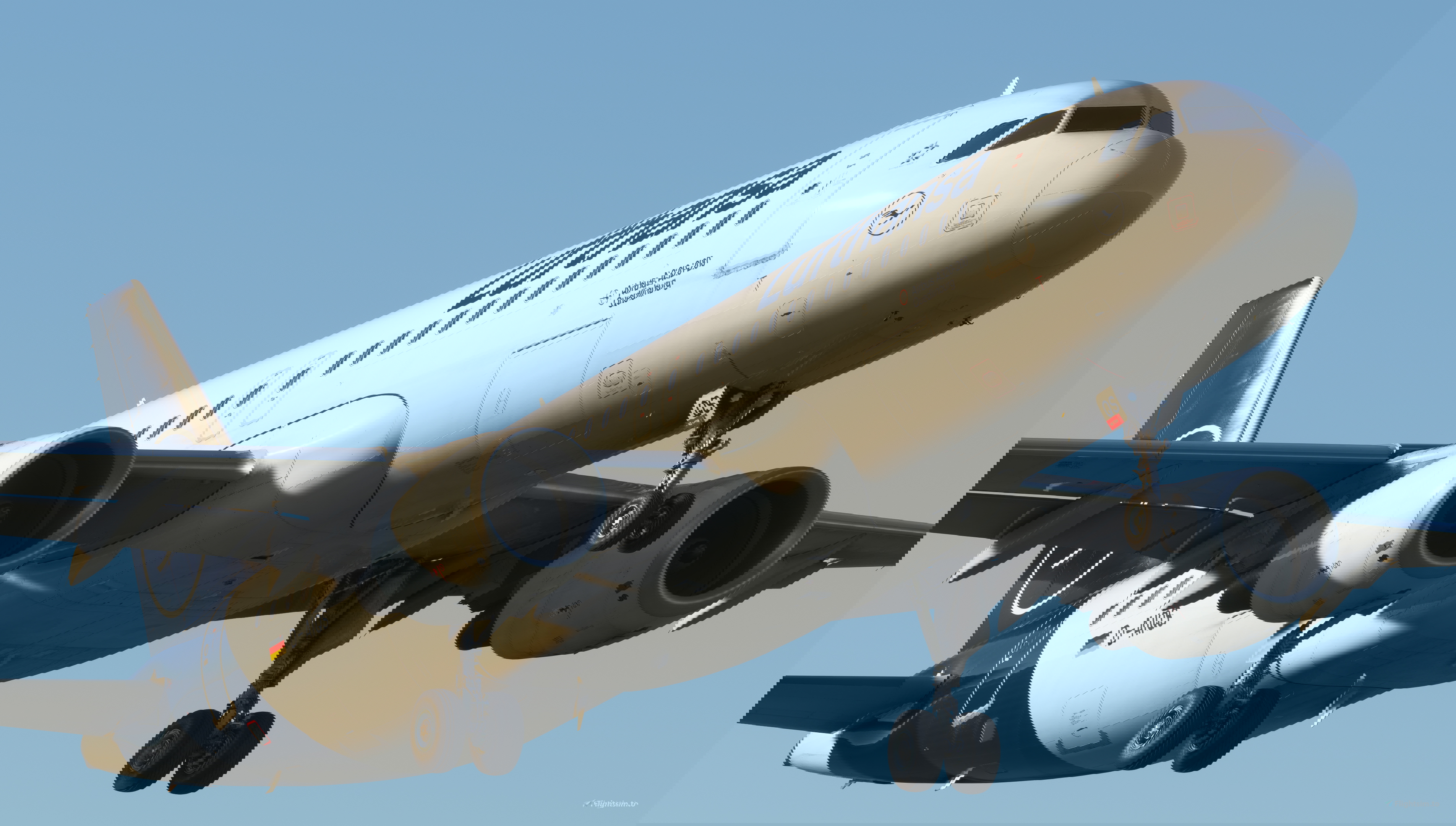 Lufthansa D-AIQS Quedlinburg Fenix Airbus A320 - 8K for Microsoft