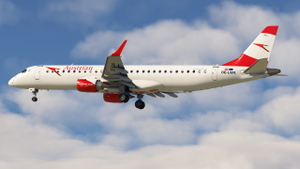 Austrian Airlines | OE-LWA | FSS E195 | w/ Cabin Textures thumbnail 7