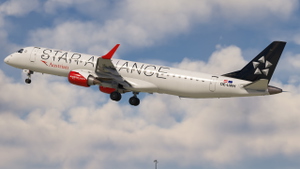 Austrian Airlines (Star Alliance) | OE-LWH | FSS E195 | w/ Cabin Textures thumbnail 4