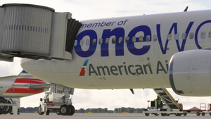 [DISCONTINUED] - CaptainSim Boeing 767-300ER American Airlines OneWorld N343AN thumbnail 5