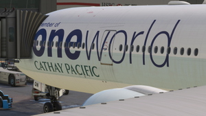 CS Boeing 777-300GE Cathay Pacific One World B-KQM 8K thumbnail 6