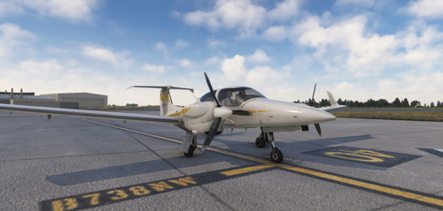 Cows DA42-VI - ( EI-GRN ) - Atlantic Flight Training Academy
