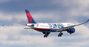 Delta Airlines - N411DX (TEAM USA) HeadWind A330-900neo thumbnail 6