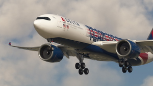 Delta ("Team USA") (Fictional) - Headwind A330-900 thumbnail 1