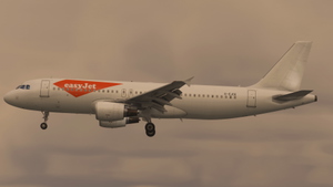 easyJet (G-EJCC & -EJCE) - Fenix A320 CFM thumbnail 4