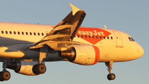 easyJet (G-EJCC & -EJCE) - Fenix A320 CFM thumbnail 9