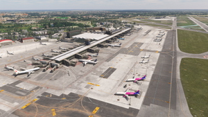 EPWA Warsaw FSLTL Static Aircraft thumbnail 1