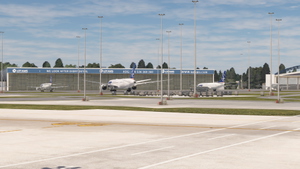EPWA Warsaw FSLTL Static Aircraft thumbnail 2