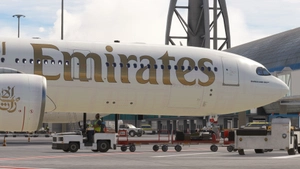 [PACK] Headwind A330-900neo Emirates 2023 with & without mask 8K thumbnail 2