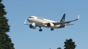 IniBuild A320neo Lufthansa D-AINK [8k][raimbotrax] thumbnail 7