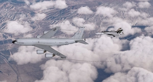 KC-135R Stratotanker thumbnail 3