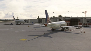 KLEX Blue Grass Airport thumbnail 11