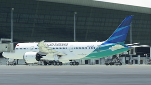 [DISCONTINUED] - Kuro Boeing 787-8 Garuda Indonesia 8K thumbnail 5