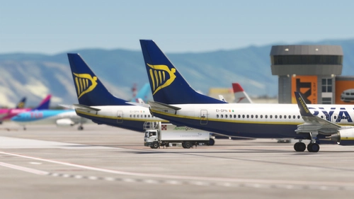 LIRN Naples FSLTL Static Aircraft