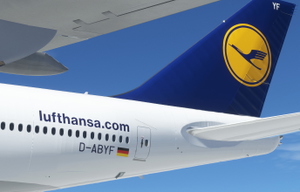 Lufthansa D-ABYF 'Sachsen-Anhalt' (Old Livery) | Asobo B747-8i [8K] thumbnail 6