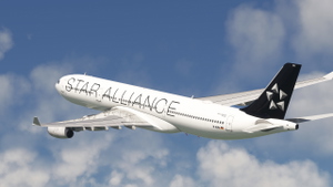 Lufthansa (Star Alliance) (D-AIFA) - LVRF A340-300 thumbnail 3