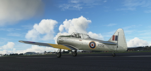 North American T-6 Harvard G-CIUW FE511