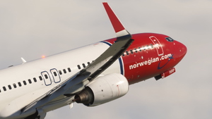 Norwegian (LN-DYR & SE-RRP) - PMDG 737-800 thumbnail 1