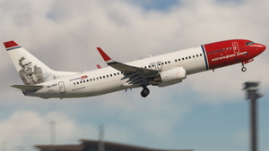 Norwegian (LN-DYR & SE-RRP) - PMDG 737-800 thumbnail 6