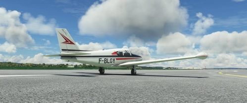 Piper PA-24 Comanche F-BLGY
