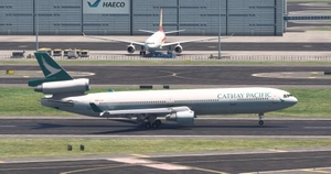 skysim MD-11 Cathay Pacific Airlines "國泰航空公司" (Fictional) [4K] thumbnail 2